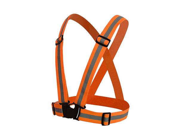 Reflective strap is displayed in 3D mode.