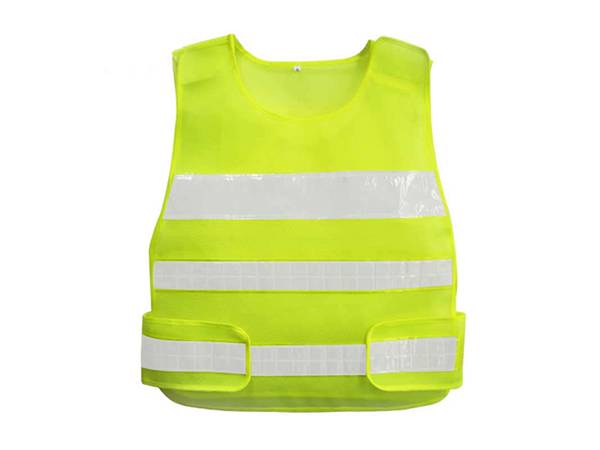 The front view of the reflective vest is displayed.