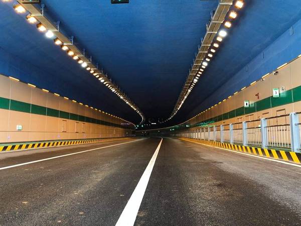 Reflective tape is pasted on the tunnel inside.