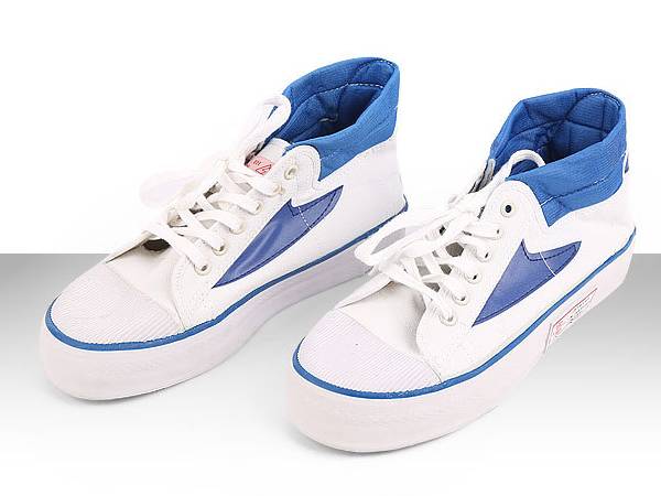 A pair of white and blue general-purpose safety shoes